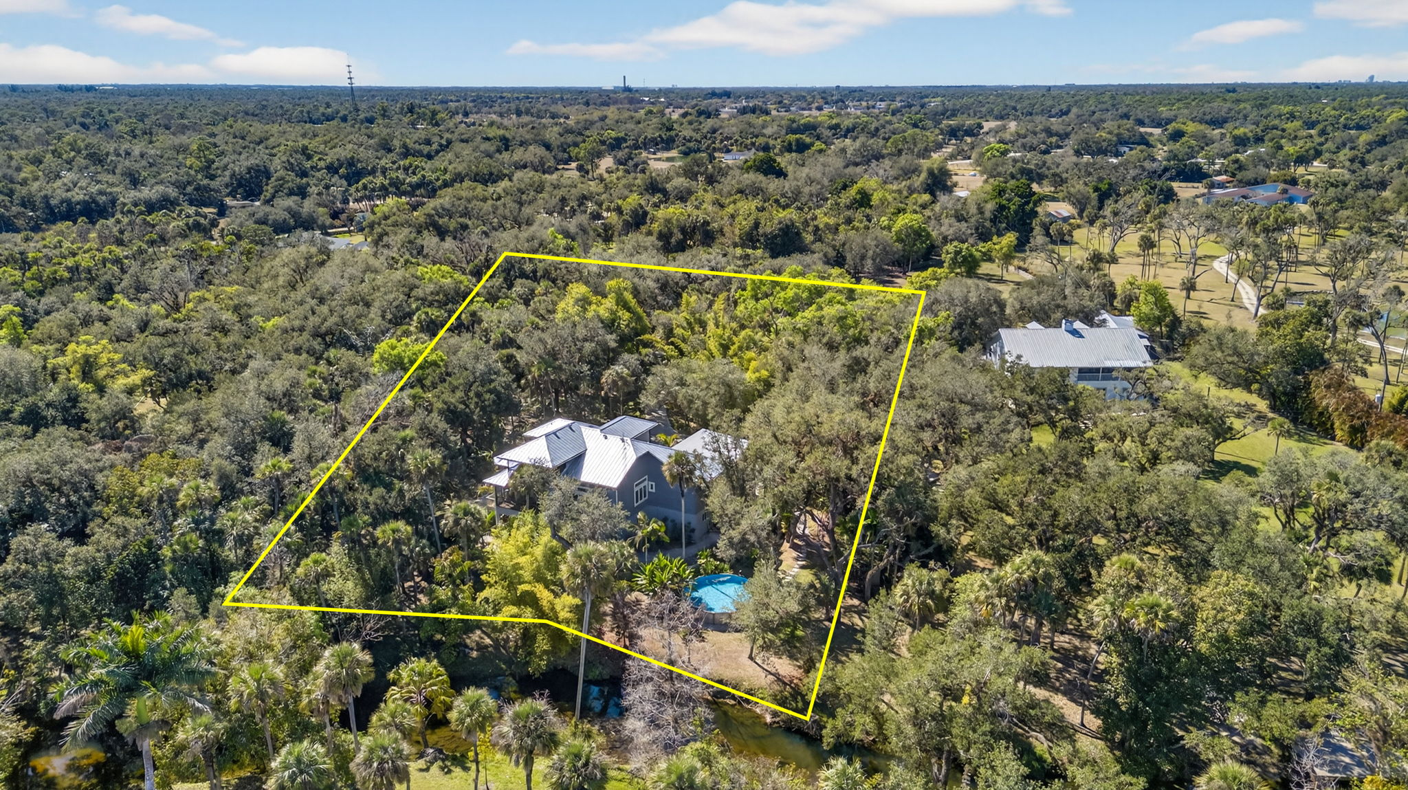 Aerial Rear Exterior 2 - lot lines