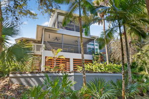 Rear Exterior 3 of 4