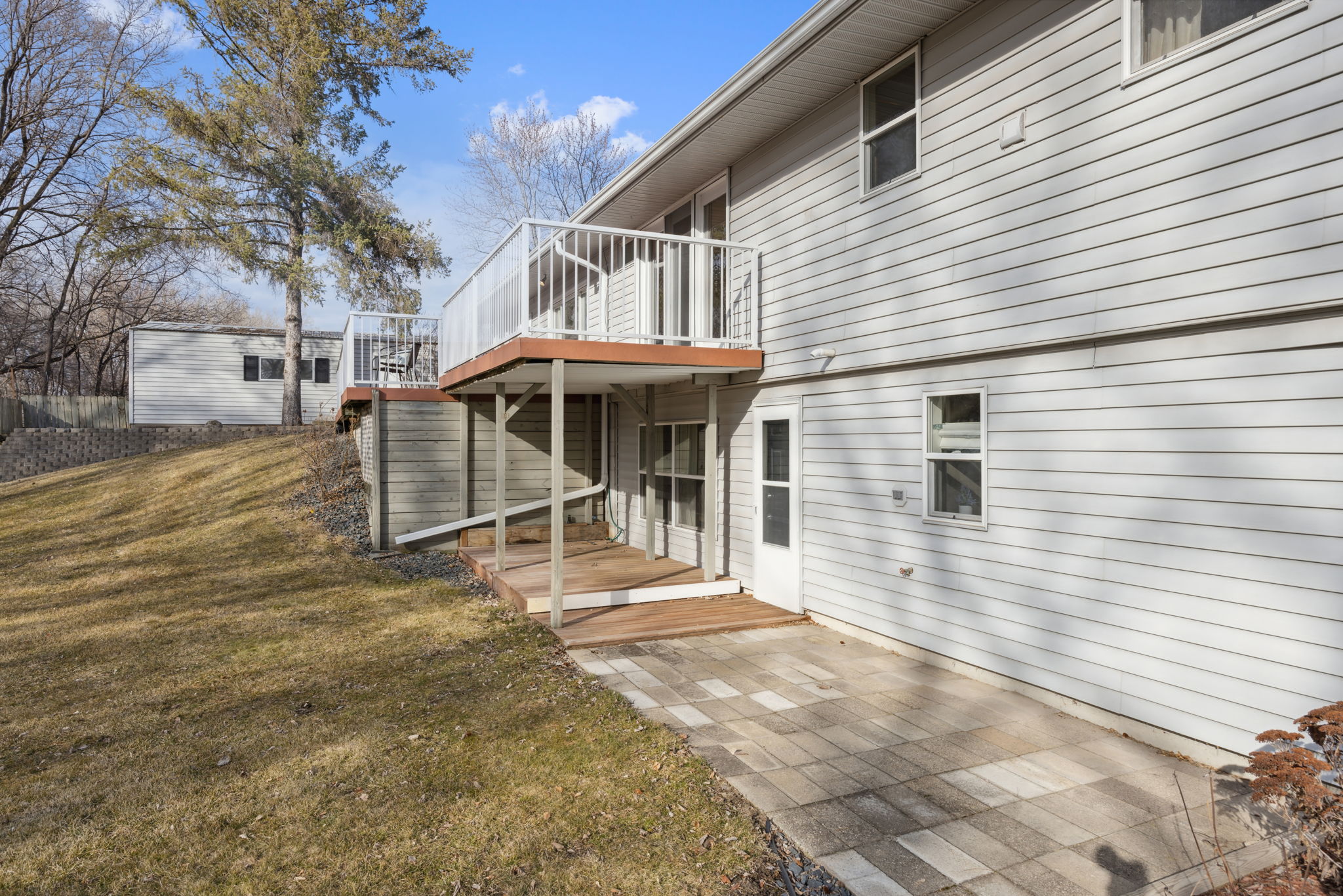32_Exterior