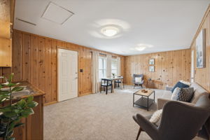 17_Interior