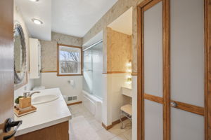 15_Interior