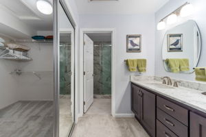 Primary Bathroom/Walk-in Closet