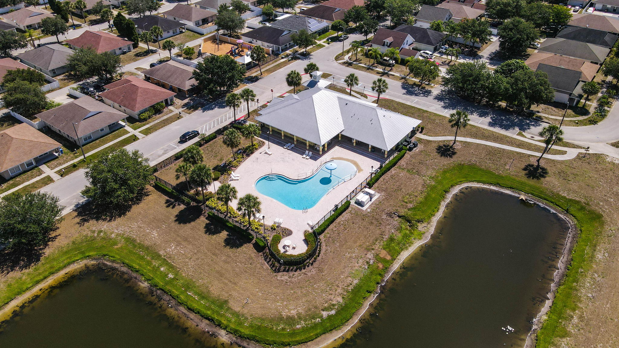 1405 21st St SE, Ruskin, FL 33570 HDS Real Estate Photography