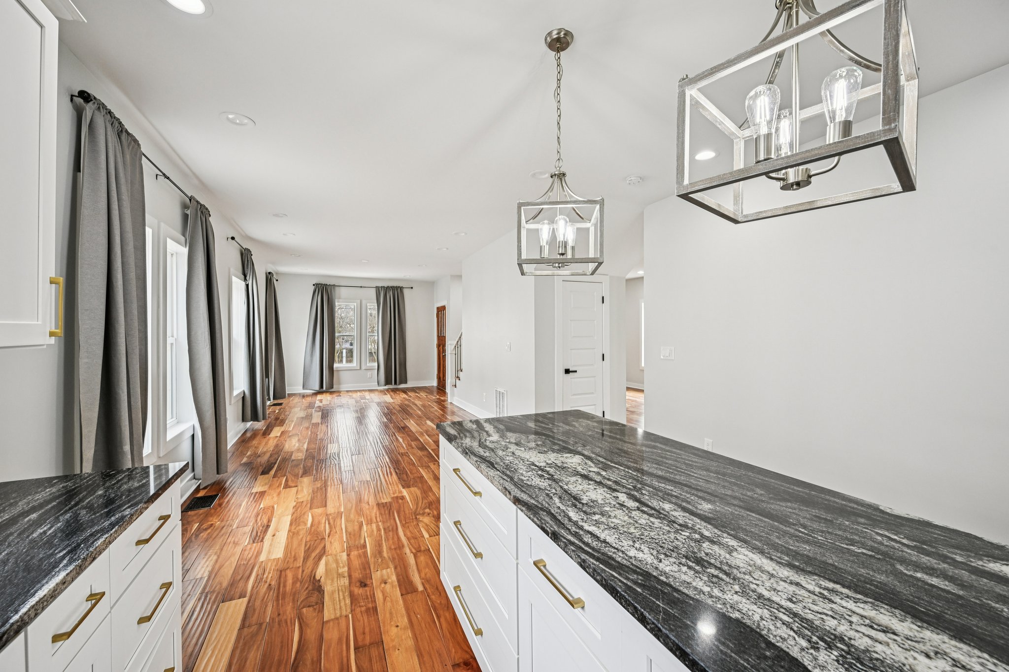 Athens Ave SW-S0702-025.jpg