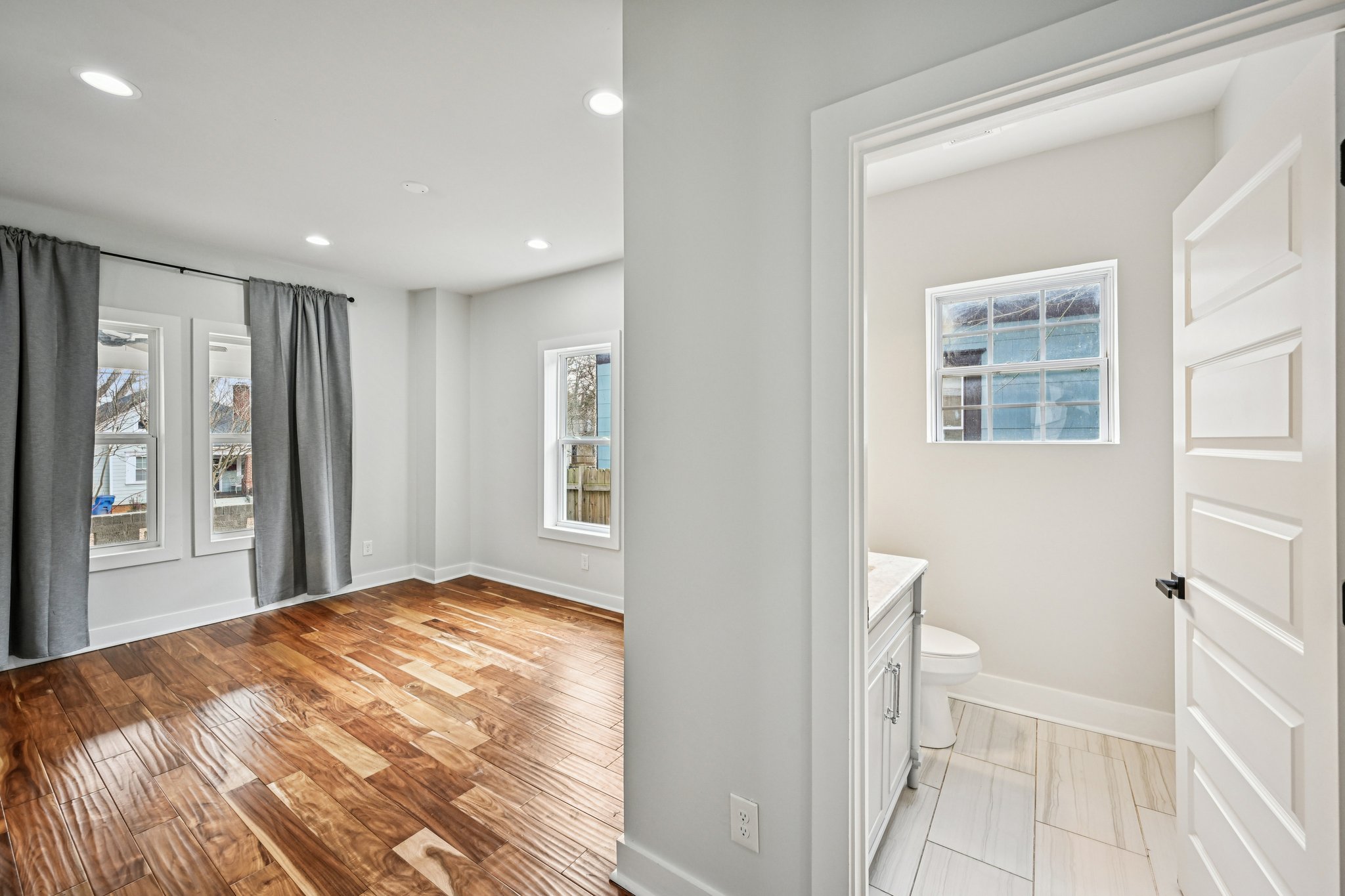 Athens Ave SW-S0702-027.jpg