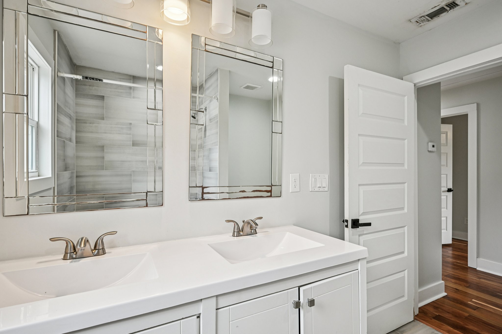 Athens Ave SW-S0702-059.jpg