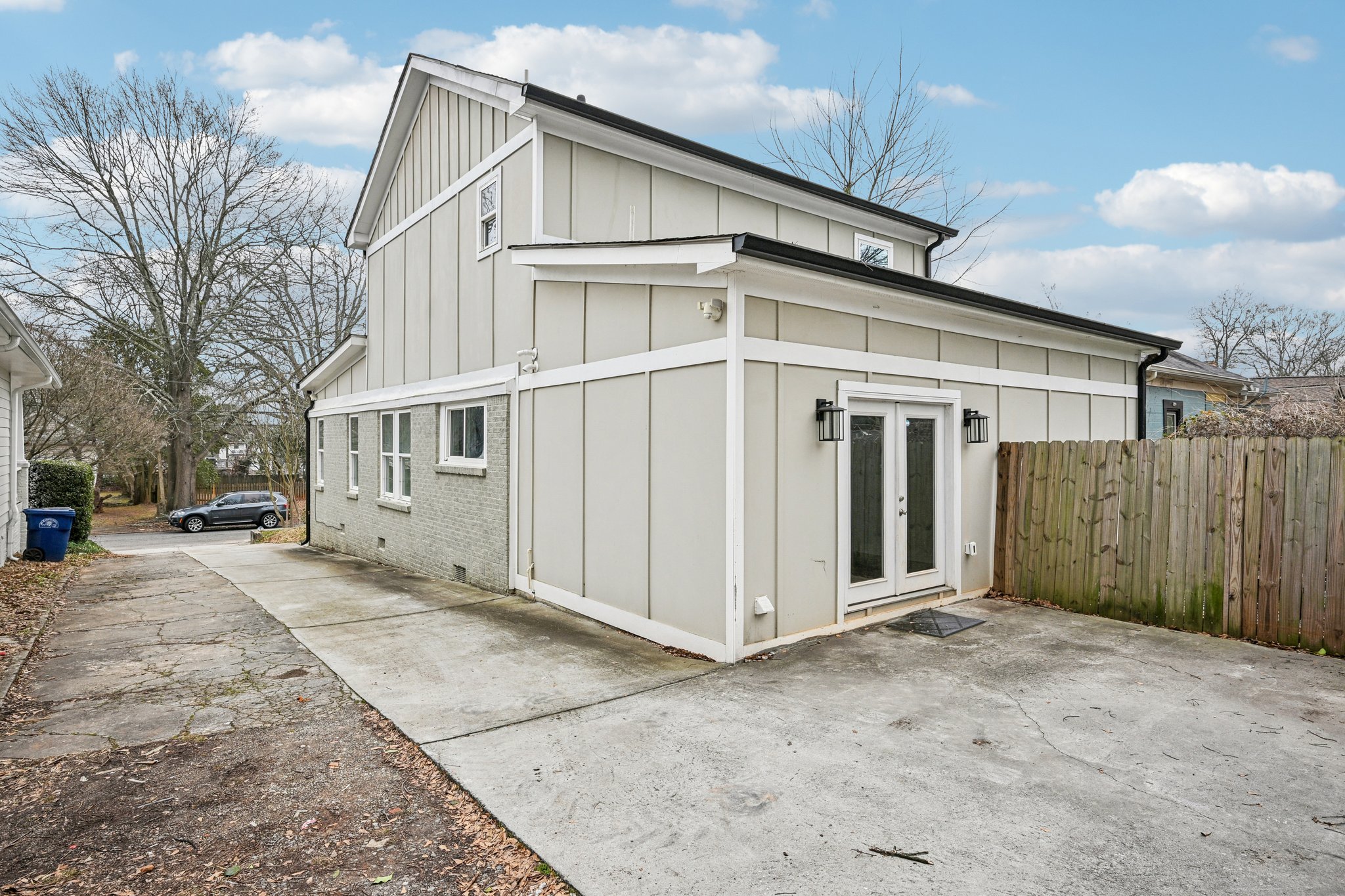 Athens Ave SW-S0702-061.jpg