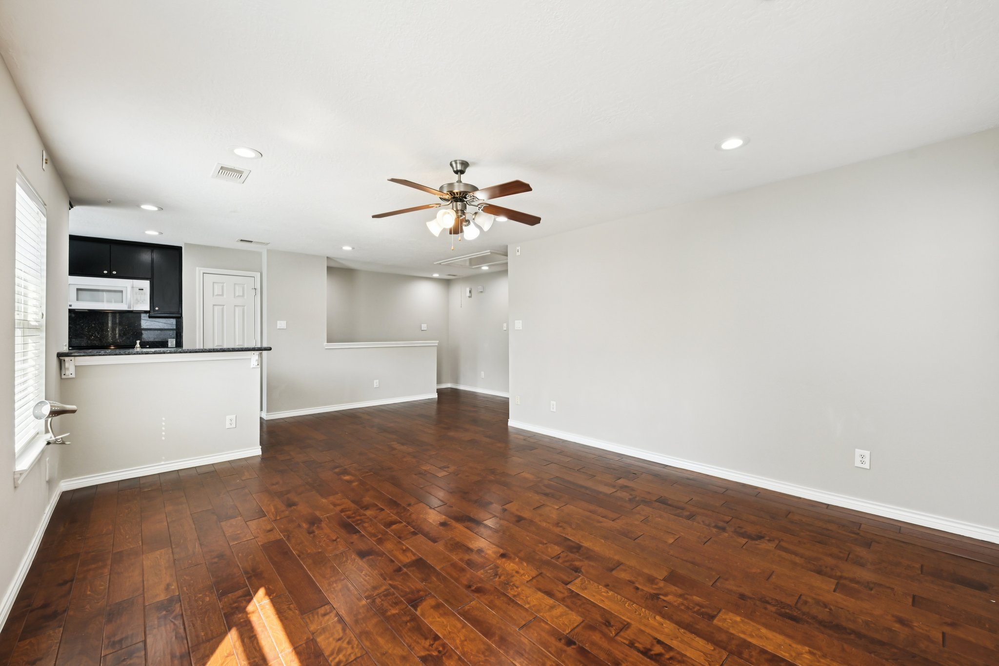 Bailey St-L1302-009.jpg