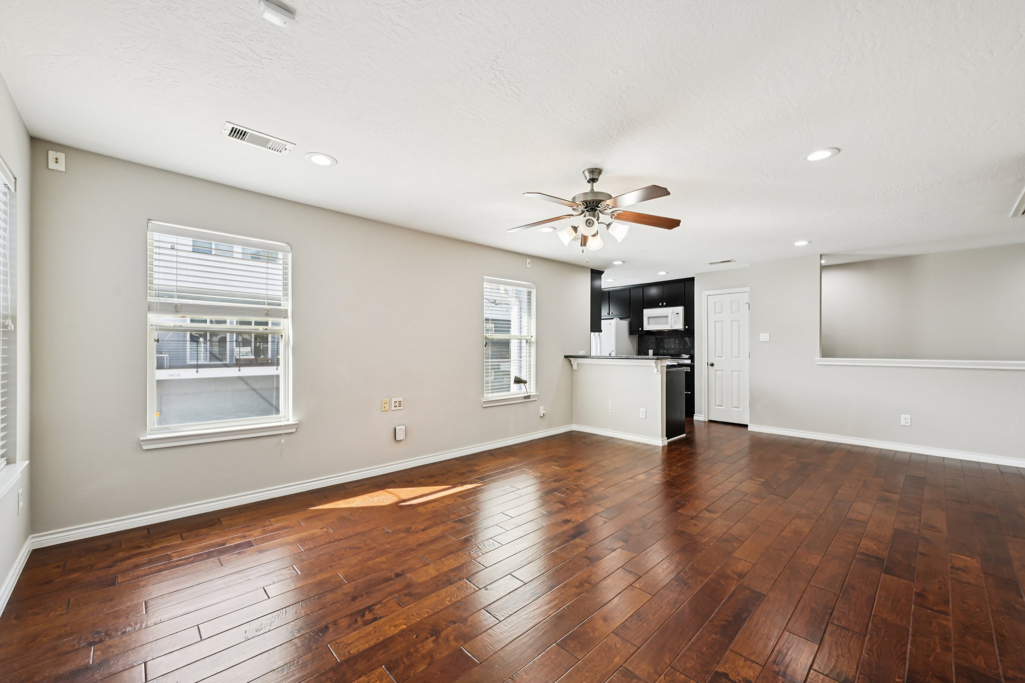 Bailey St-L1302-011.jpg