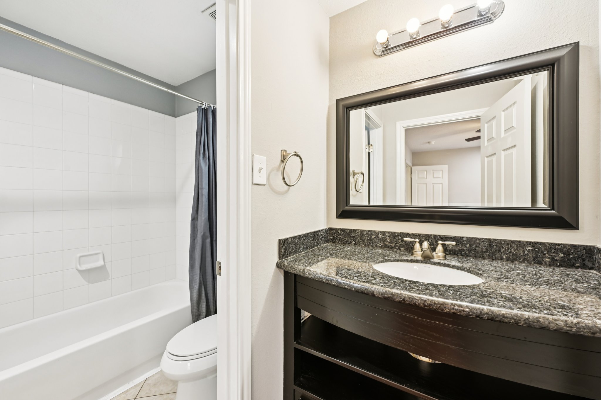 Bailey St-L1302-033.jpg