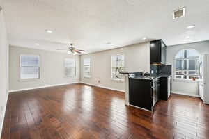 Bailey St-L1302-012.jpg