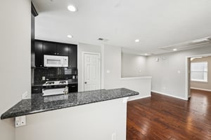 Bailey St-L1302-017.jpg