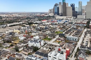 Bailey St-L1302-045.jpg