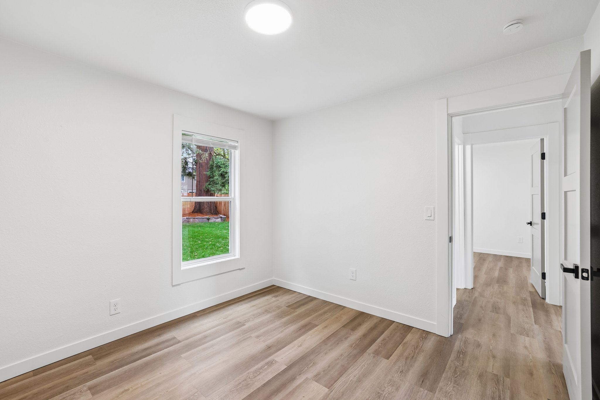 Baker St NE-S2904-023.jpg