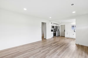 Baker St NE-S2904-010.jpg