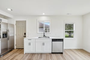 Baker St NE-S2904-013.jpg