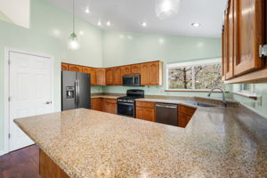 Kitchen (2)