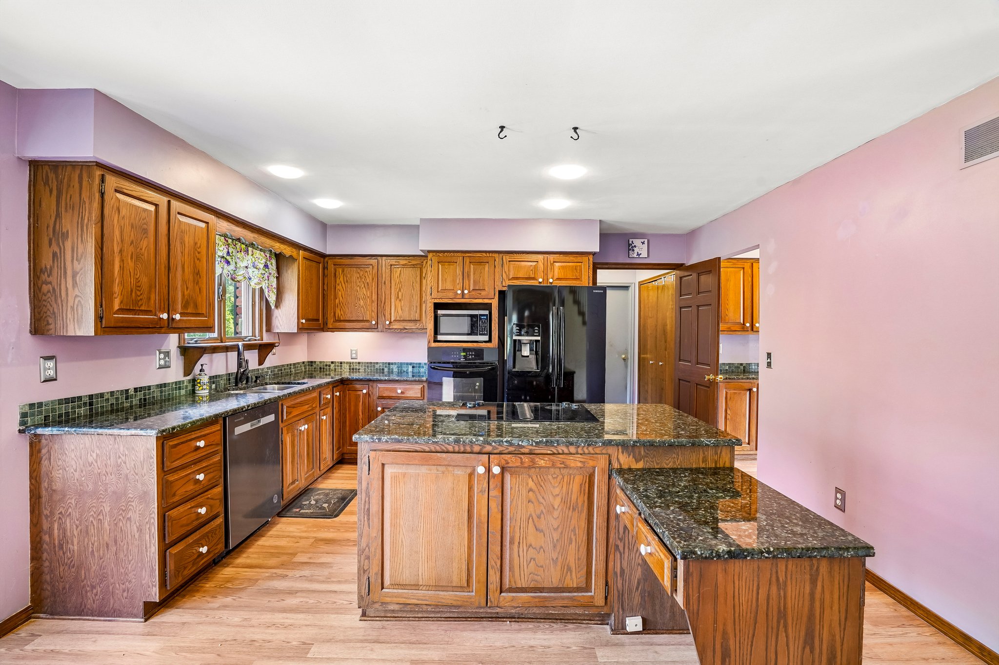 McKail Rd-S2507-012.jpg