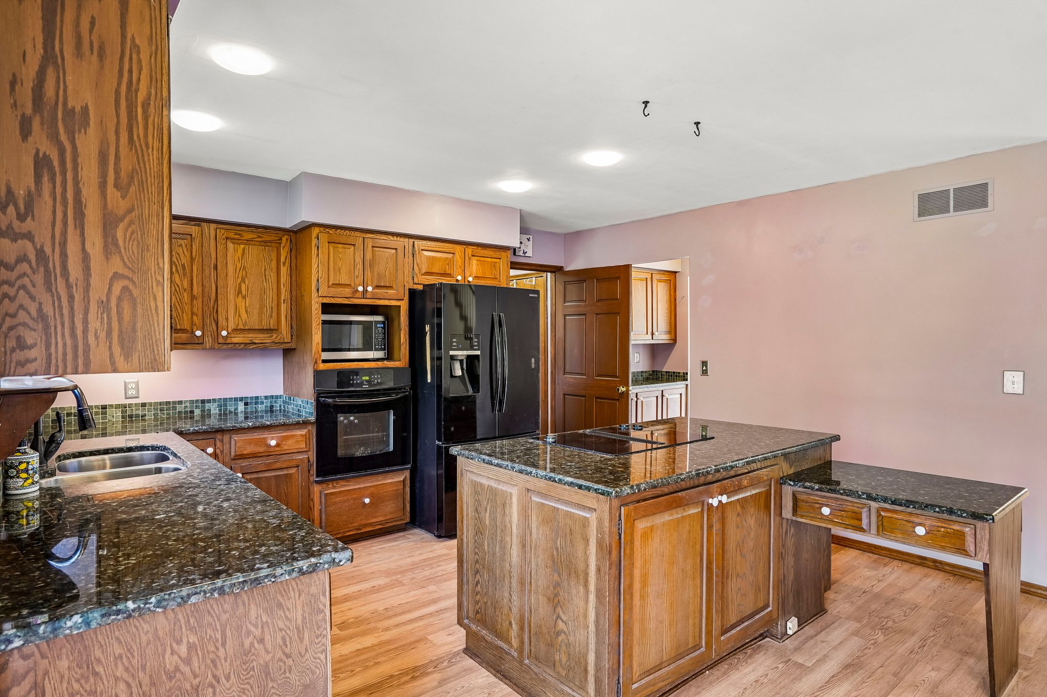 McKail Rd-S2507-014.jpg