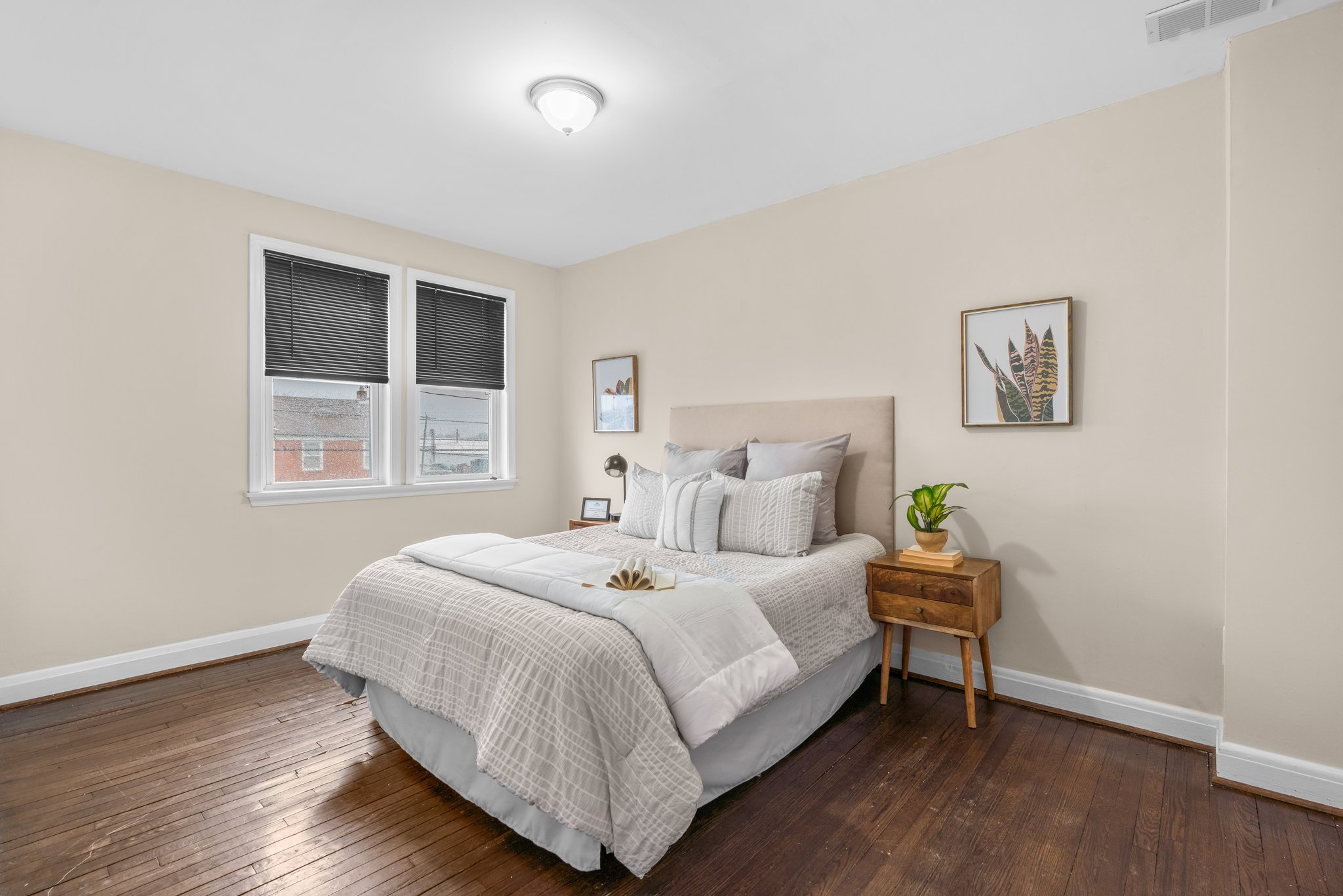 21. 1405 N Linwood Ave.jpg