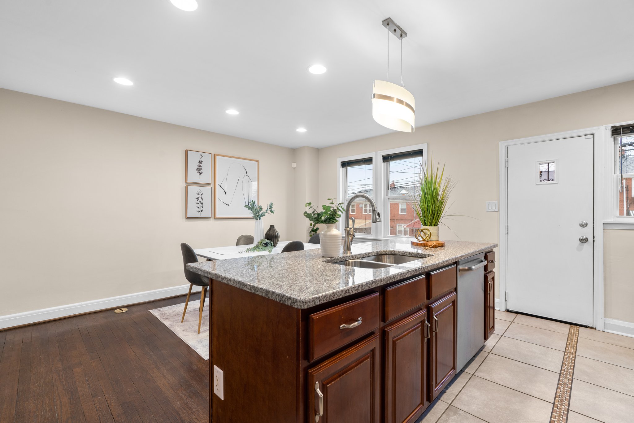 17. 1405 N Linwood Ave.jpg