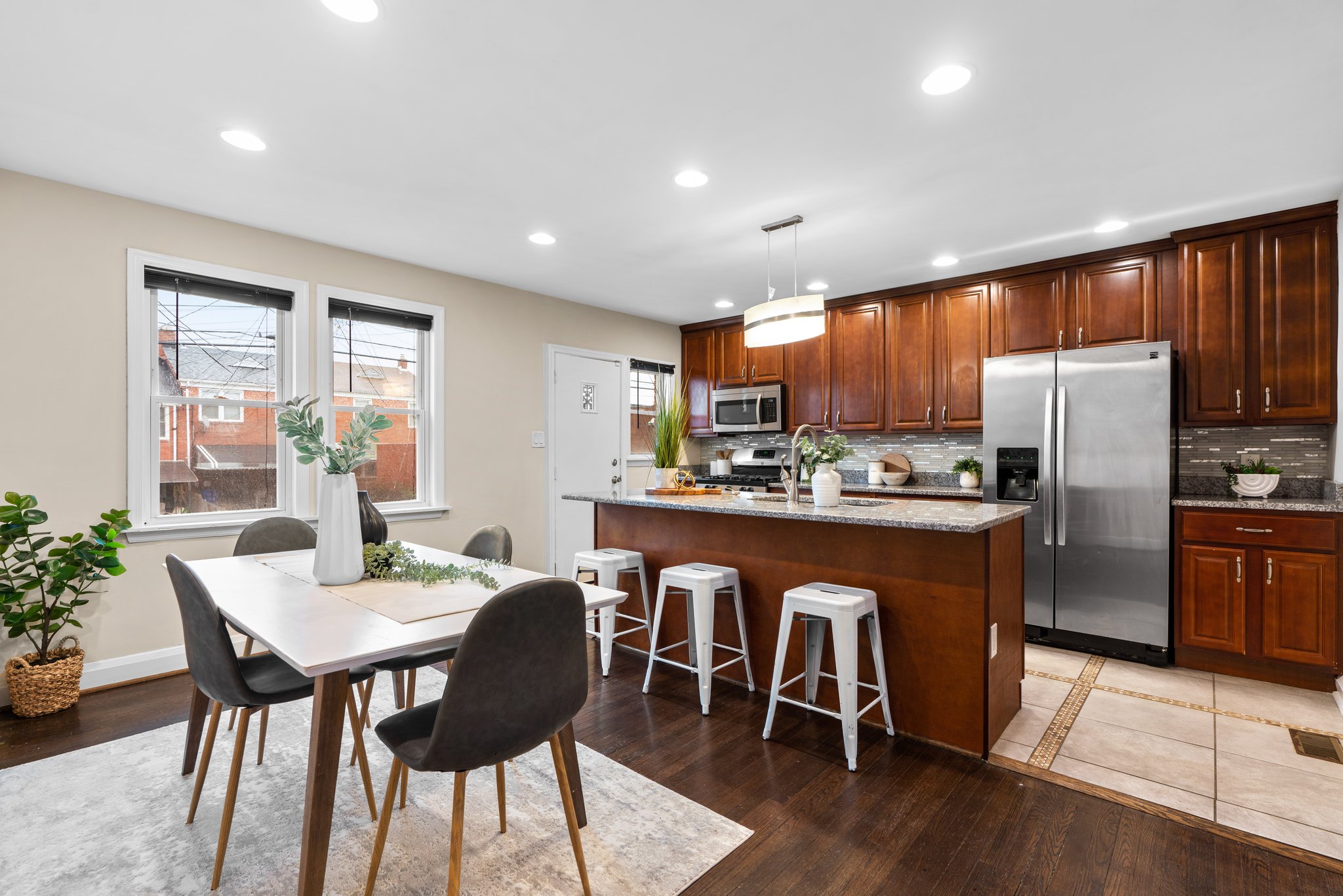 11. 1405 N Linwood Ave.jpg