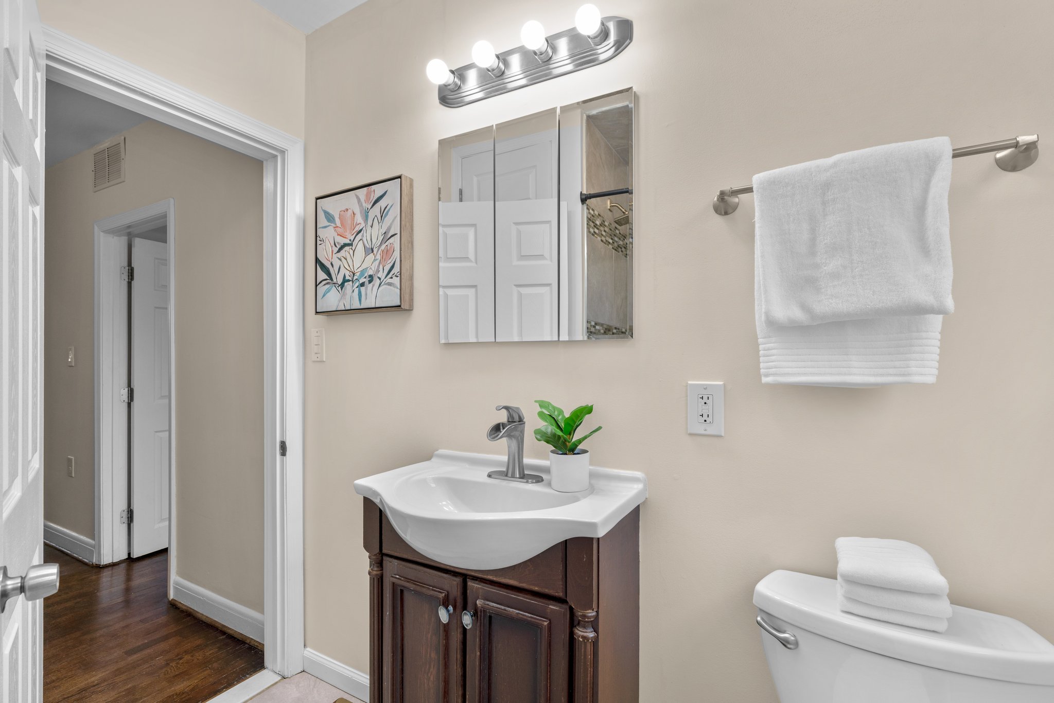 30. 1405 N Linwood Ave.jpg