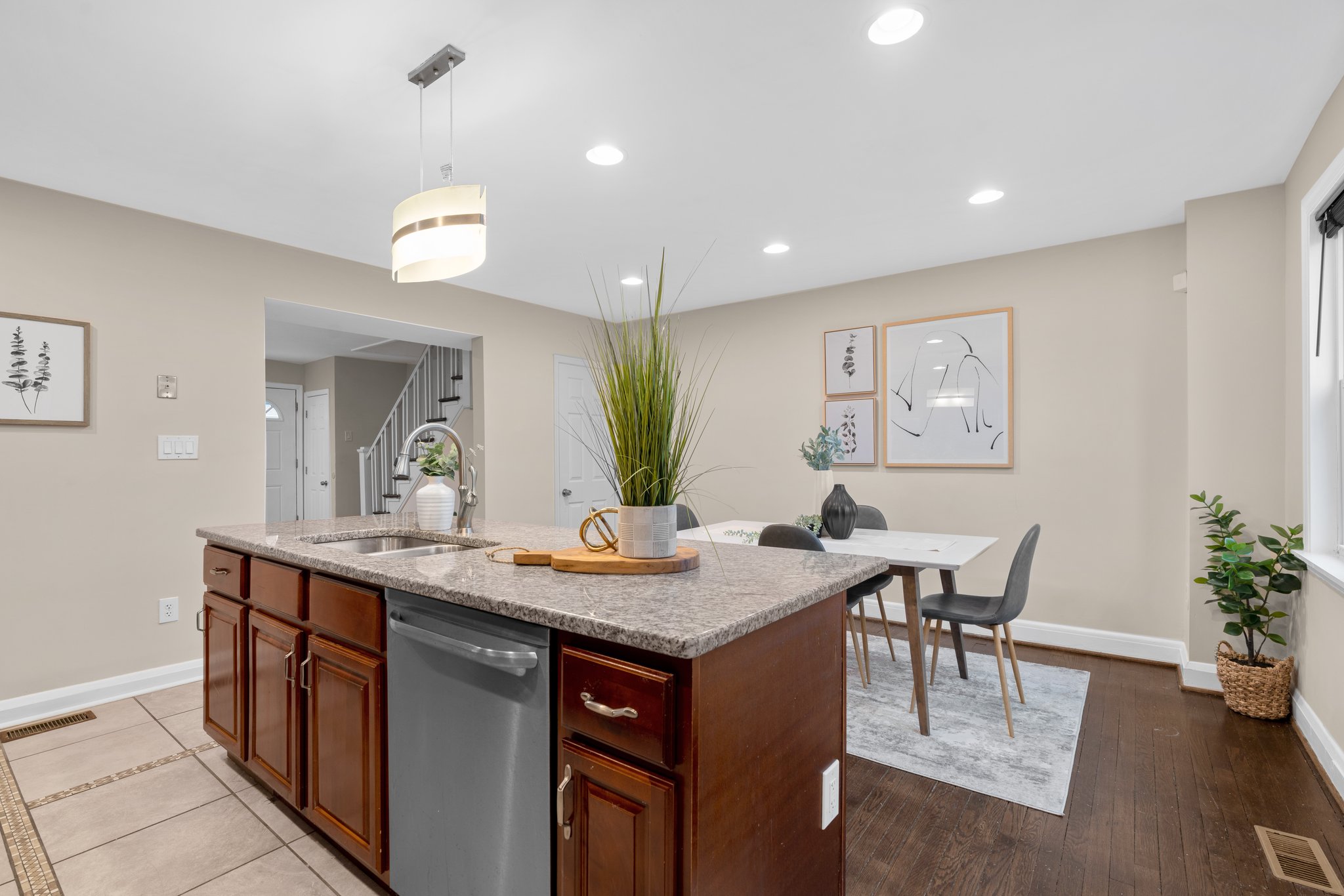 18. 1405 N Linwood Ave.jpg