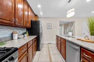 16. 1405 N Linwood Ave.jpg