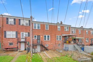 40. 1405 N Linwood Ave.jpg