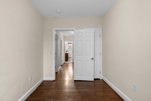 20. 1405 N Linwood Ave.jpg