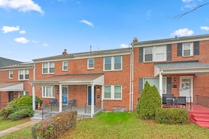 02. 1405 N Linwood Ave.jpg