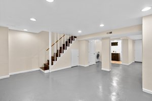 32. 1405 N Linwood Ave.jpg