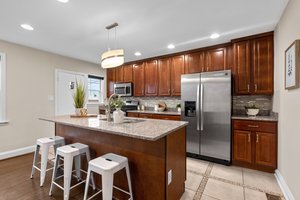 14. 1405 N Linwood Ave.jpg