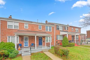 03. 1405 N Linwood Ave.jpg