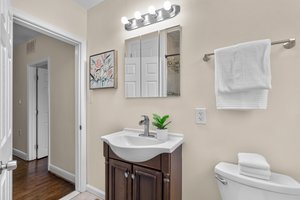 30. 1405 N Linwood Ave.jpg