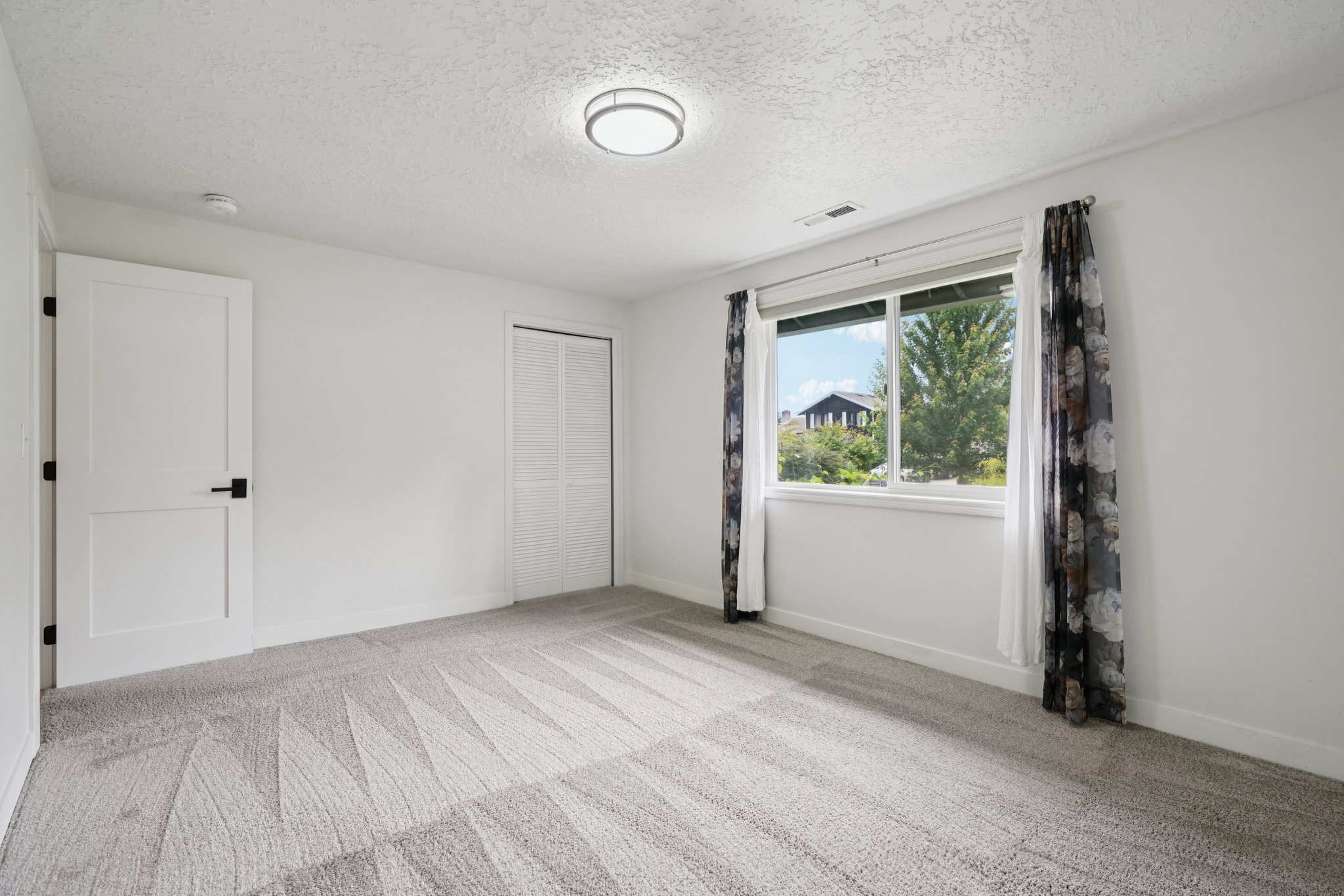 SE 121st Ave-S2706-038.jpg