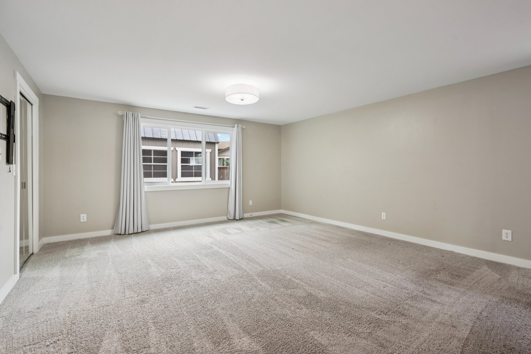 SE 121st Ave-S2706-047.jpg