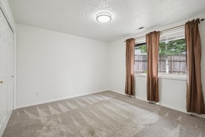 SE 121st Ave-S2706-034.jpg