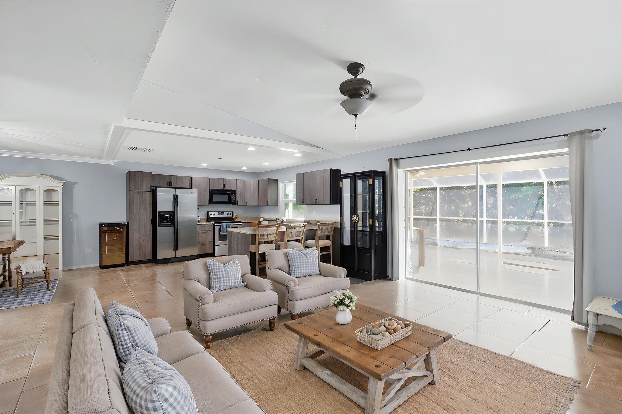 IMG_7545 virtually staged.jpeg