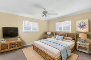 IMG_7529 virtually staged.jpeg