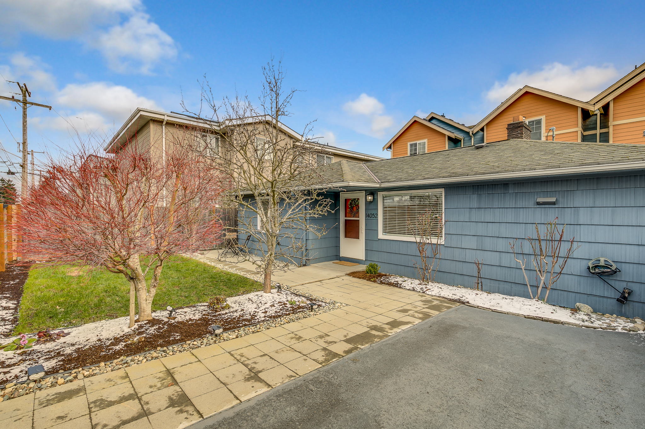 14052 Midvale Ave N, Seattle, WA 98133, USA Photo 3