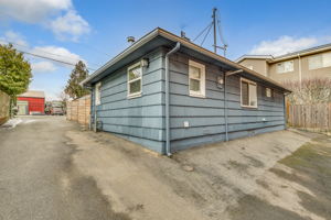 14052 Midvale Ave N, Seattle, WA 98133, USA Photo 21