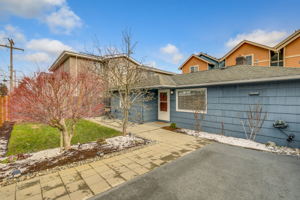 14052 Midvale Ave N, Seattle, WA 98133, USA Photo 2