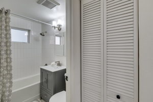 14052 Midvale Ave N, Seattle, WA 98133, USA Photo 17