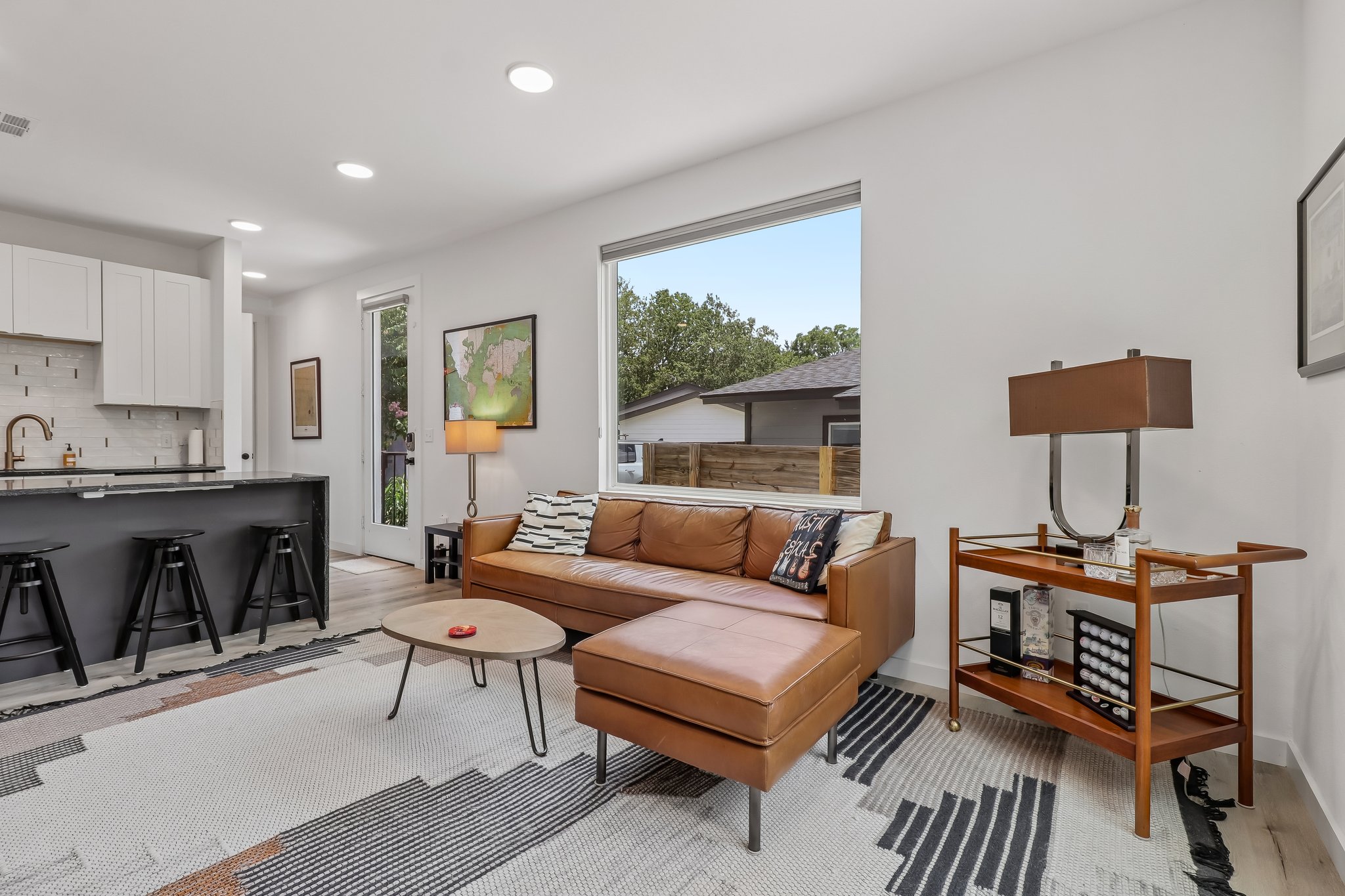 Camelot Cir 2-S2406-007.jpg