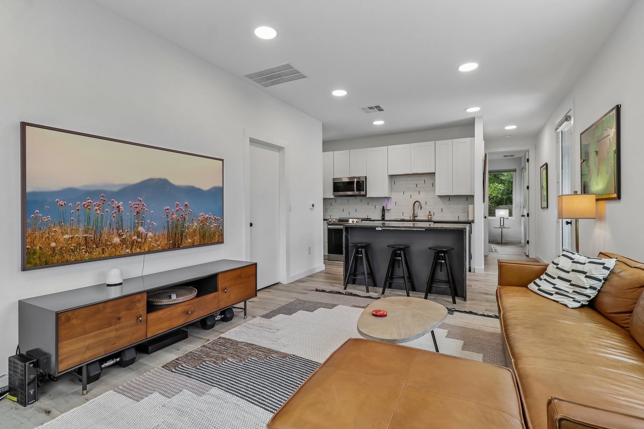 Camelot Cir 2-S2406-008.jpg