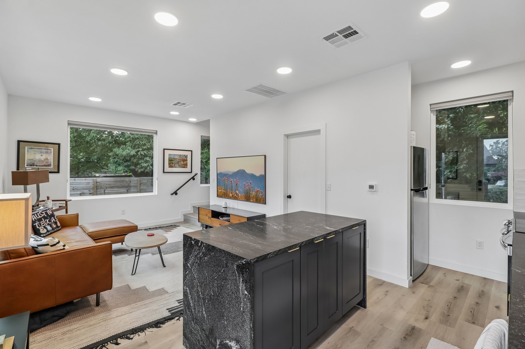 Camelot Cir 2-S2406-010.jpg