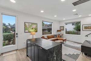Camelot Cir 2-S2406-014.jpg