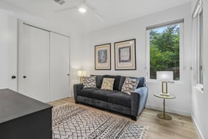 Camelot Cir 2-S2406-015.jpg